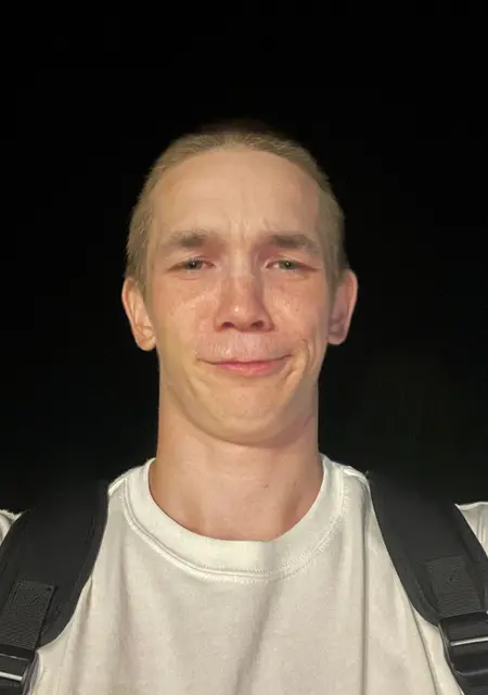 Виталий из Твери, мне 23, познакомлюсь для приятного времяпровождения