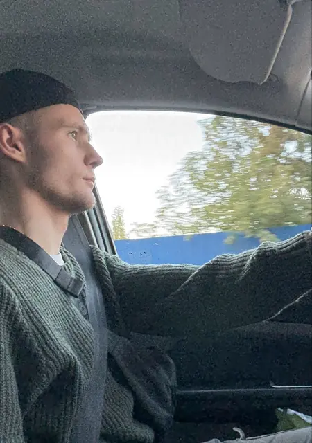 Роман из Ивантеевки, мне 24, познакомлюсь на одну ночь