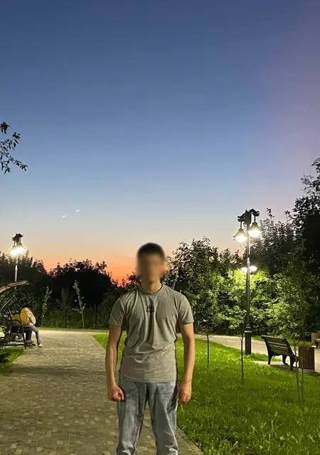 Я Кирилл, 19, из Томска, ищу знакомства без обязательств