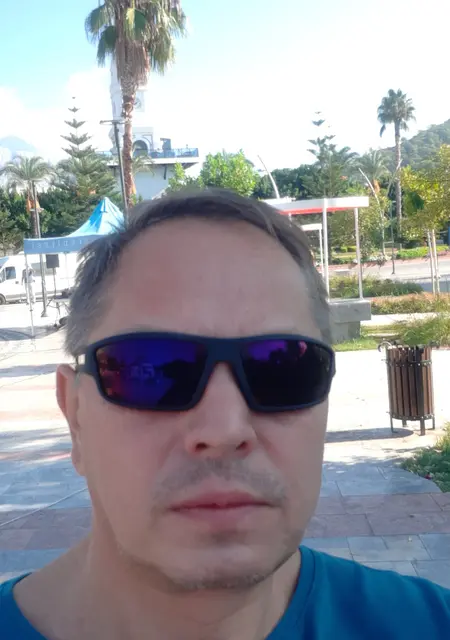 Алекс из Омска, мне 42, познакомлюсь для дружбы