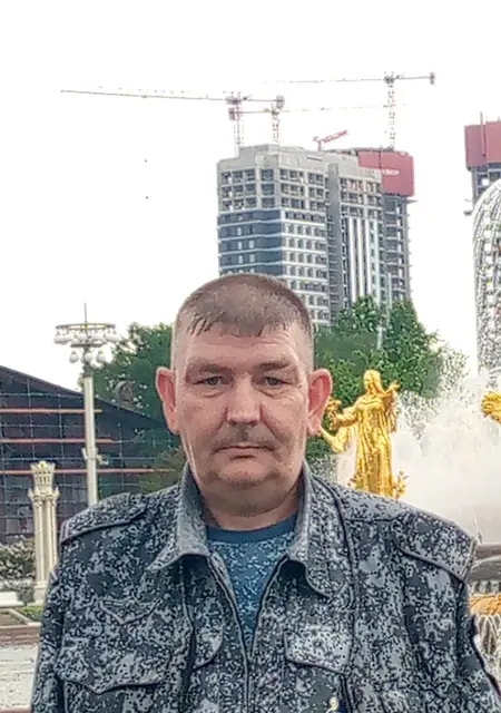 Я Алексей, 48, из Каширы, ищу знакомства без обязательств