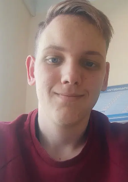 Вячеслав из Геленджика, мне 22, познакомлюсь для дружбы