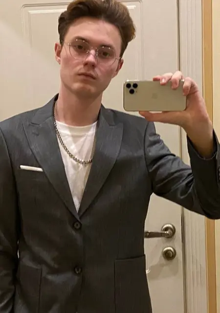 Я Андрей, 19, из Казани, ищу знакомство для общения