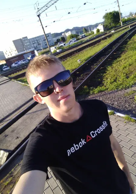 Я Вадим, 25, знакомлюсь без обязательств в Холмске