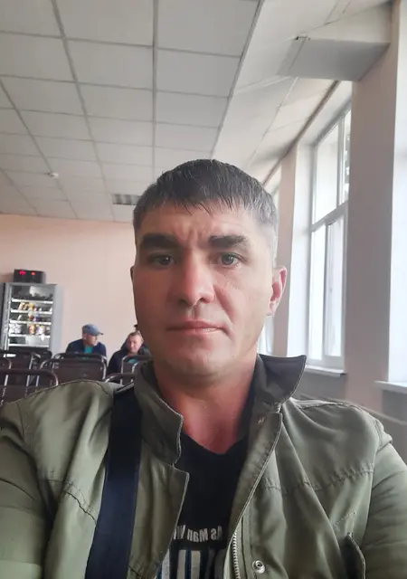 Артём из Свободного, ищу на сайте знакомства на одну ночь