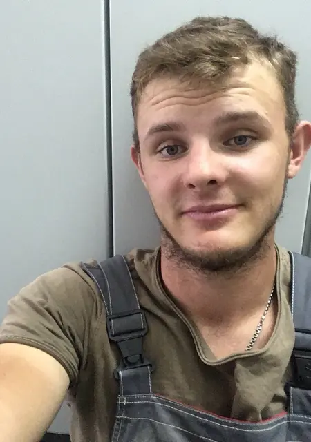 Я Дима, 27, знакомлюсь без обязательств в Саратове