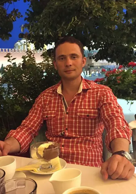 Я Andrew, 39, знакомлюсь для приятного времяпровождения в Сергиевом Посаде