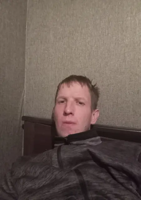 Михаил из Пскова, мне 31, познакомлюсь для постоянных отношений