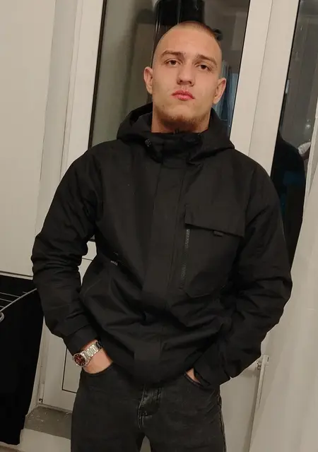 Я Кирилл, 19, знакомлюсь без обязательств в Череповце