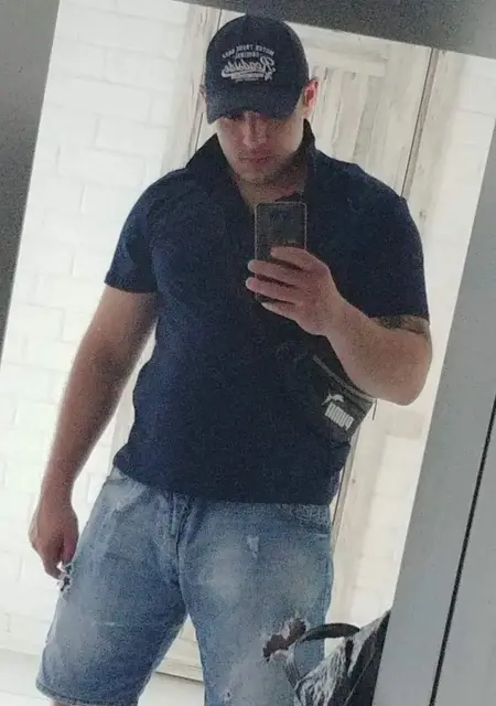 Дмитрий из Москвы, мне 34, познакомлюсь на одну ночь