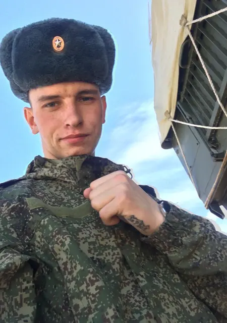 Николай из Биробиджана, мне 21, познакомлюсь без обязательств