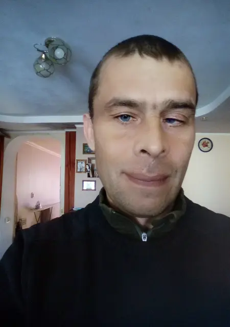 Виктрий из Саратова, мне 49, познакомлюсь на одну ночь