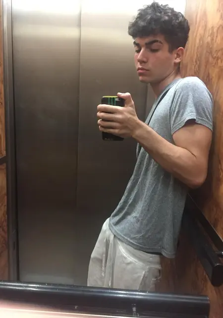 Alberto de Silla, tengo 21 años, listo para conocer para chatear