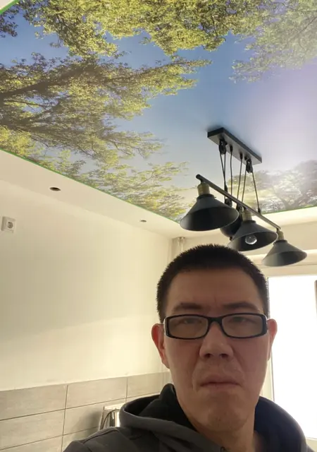 Александр из Междуреченска, ищу на сайте знакомства без обязательств