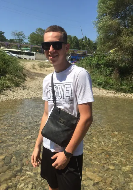 Марк из Новочеркасска, мне 23, познакомлюсь на одну ночь