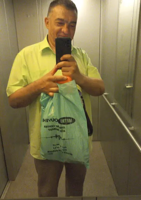 Я Альберт, 51, знакомлюсь для приятного времяпровождения в Казани