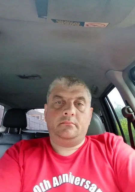 Я Дмитрий, 48, из Смоленска, ищу знакомства без обязательств