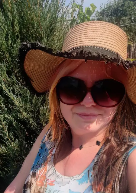 Анна из Одессы, мне 55, познакомлюсь для постоянных отношений