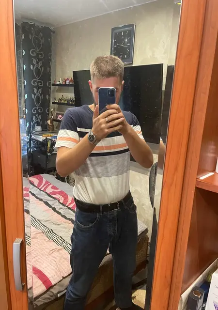 Я Дмитрий, 21, из Великого Новгорода, ищу знакомство для постоянных отношений