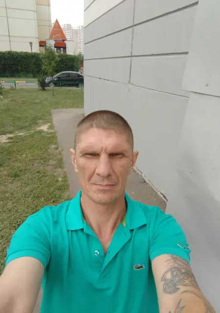 Андрей из Подольска, мне 51, познакомлюсь для приятного времяпровождения