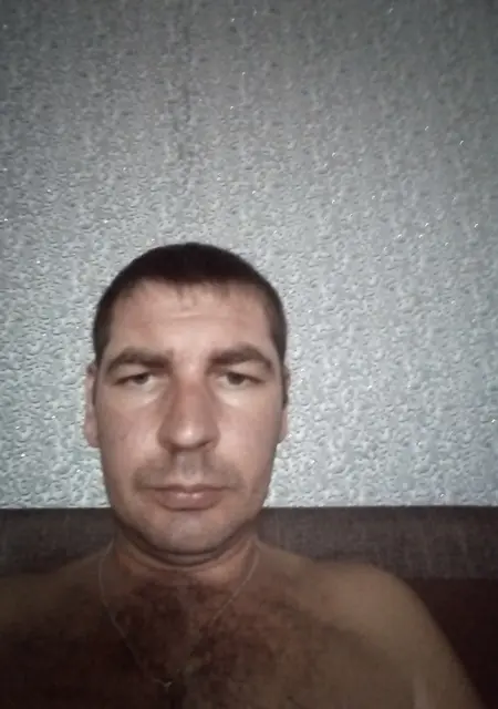 Алексей из Приморско-Ахтарска, мне 41, познакомлюсь на одну ночь