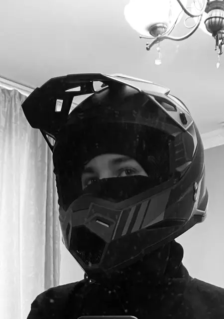 Я Иван, 19, знакомлюсь без обязательств в Симферополе