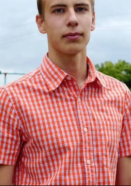 Антон из Кирова, ищу на сайте знакомства без обязательств