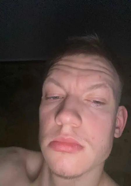 Даниил из Радужного, мне 26, познакомлюсь на одну ночь