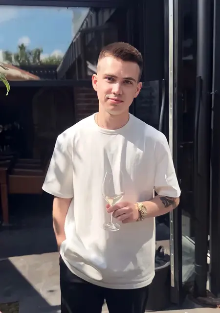 Никита из Москвы, мне 24, познакомлюсь без обязательств