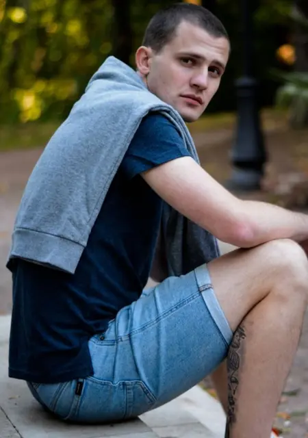 Дима из Москвы, мне 20, познакомлюсь на одну ночь