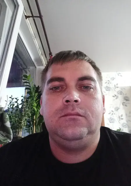 Я Кира, 38, знакомлюсь без обязательств в Гатчине