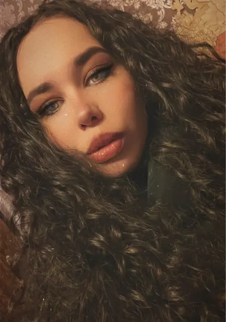 Я Almvnk, 25, из Салехарда, ищу знакомства на одну ночь