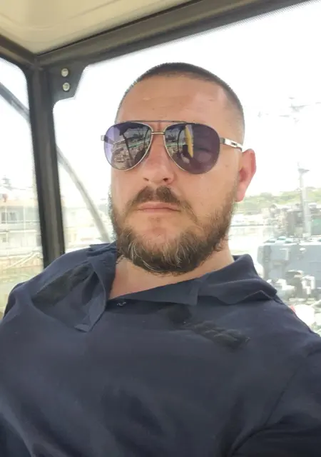 Я Санч, 37, из Измаила, ищу знакомство для приятного времяпровождения