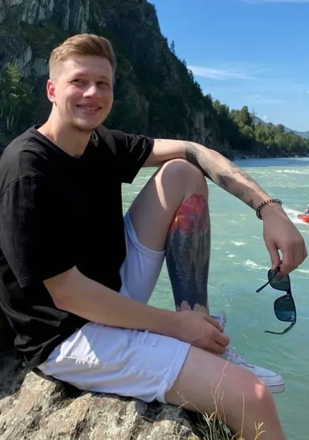 Илья из Горно-Алтайска, ищу на сайте общение