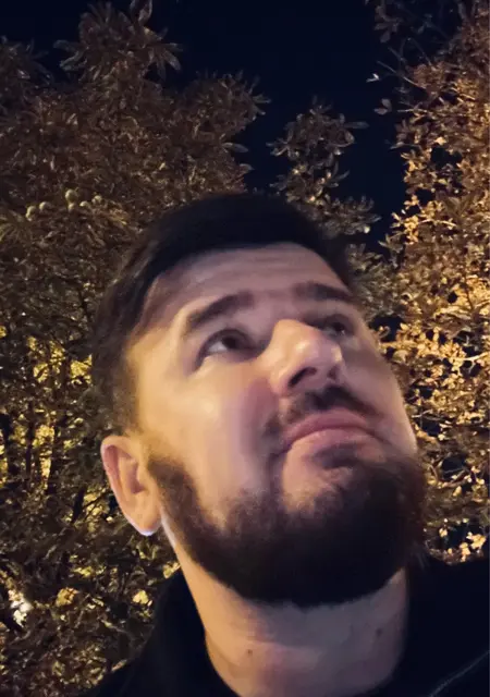 Антон из Азова, мне 37, познакомлюсь на одну ночь