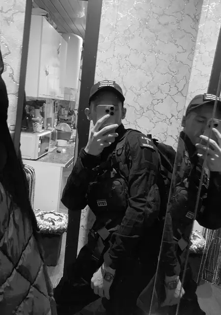 Я Алексей, 18, из Москвы, ищу знакомства без обязательств