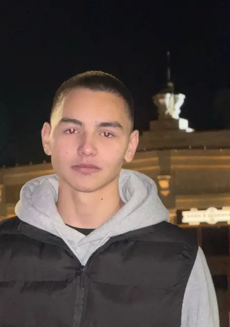 Руслан из Санкт-Петербурга, мне 18, познакомлюсь на одну ночь