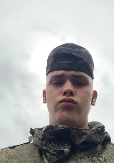 Я Даня, 21, знакомлюсь для постоянных отношений в Волоконовке