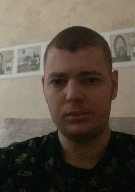 Efim из Перми, мне 21, познакомлюсь для постоянных отношений