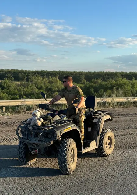 Я Владимир, 27, из Кирова, ищу знакомства на одну ночь