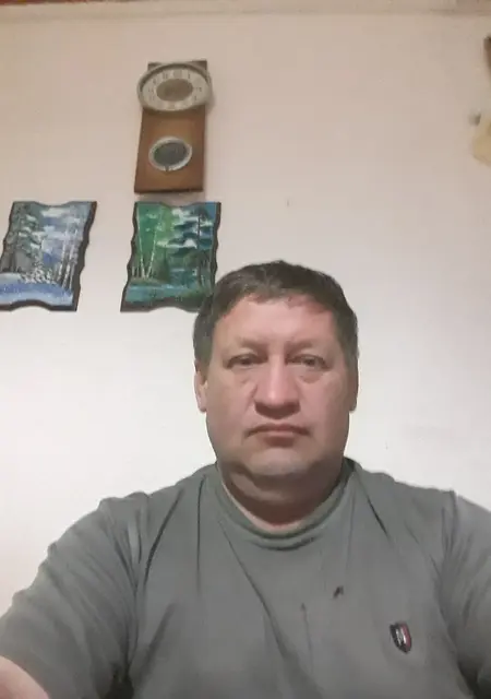 Андрей из Салехарда, ищу на сайте знакомства на одну ночь