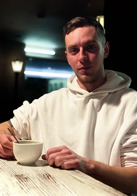 Leo из Магнитогорска, мне 29, познакомлюсь на одну ночь