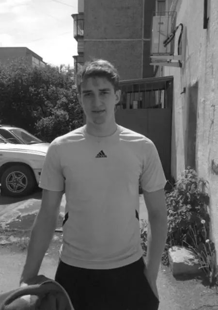 Я Ник, 28, из Миасса, ищу знакомства без обязательств