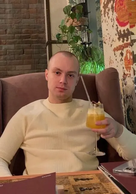 Илья из Лисок, мне 25, познакомлюсь для приятного времяпровождения