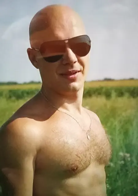 Стас из Воронежа, мне 40, познакомлюсь на одну ночь