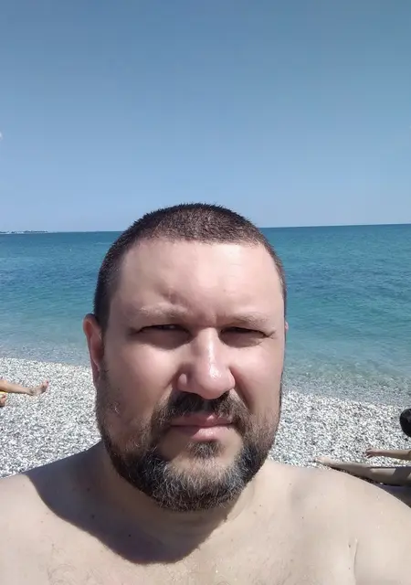 Александр из Воронежа, ищу на сайте знакомства на одну ночь