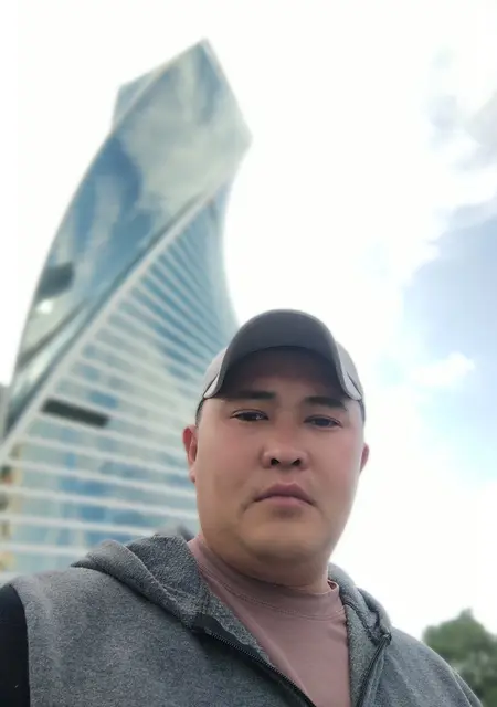 Я Олег, 33, из Абакана, ищу знакомства на одну ночь