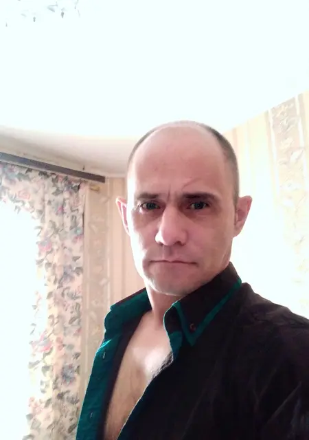 Денис из Нижнего Тагила, ищу на сайте знакомства без обязательств