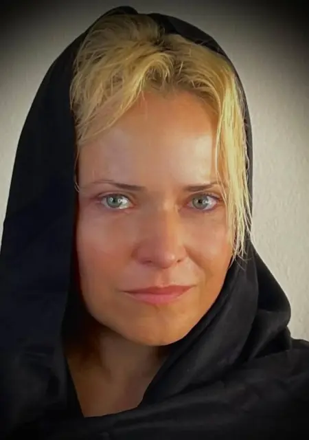 Я Emma, 43, из Калининграда, ищу знакомство для приятного времяпровождения