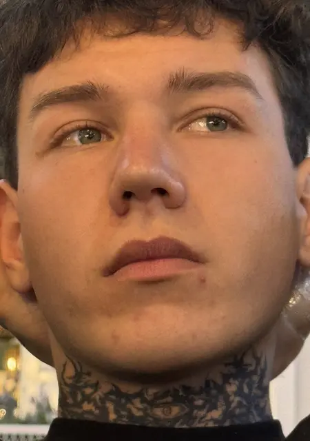 Я Никита, 21, из Краснодара, ищу знакомство для открытые отношения